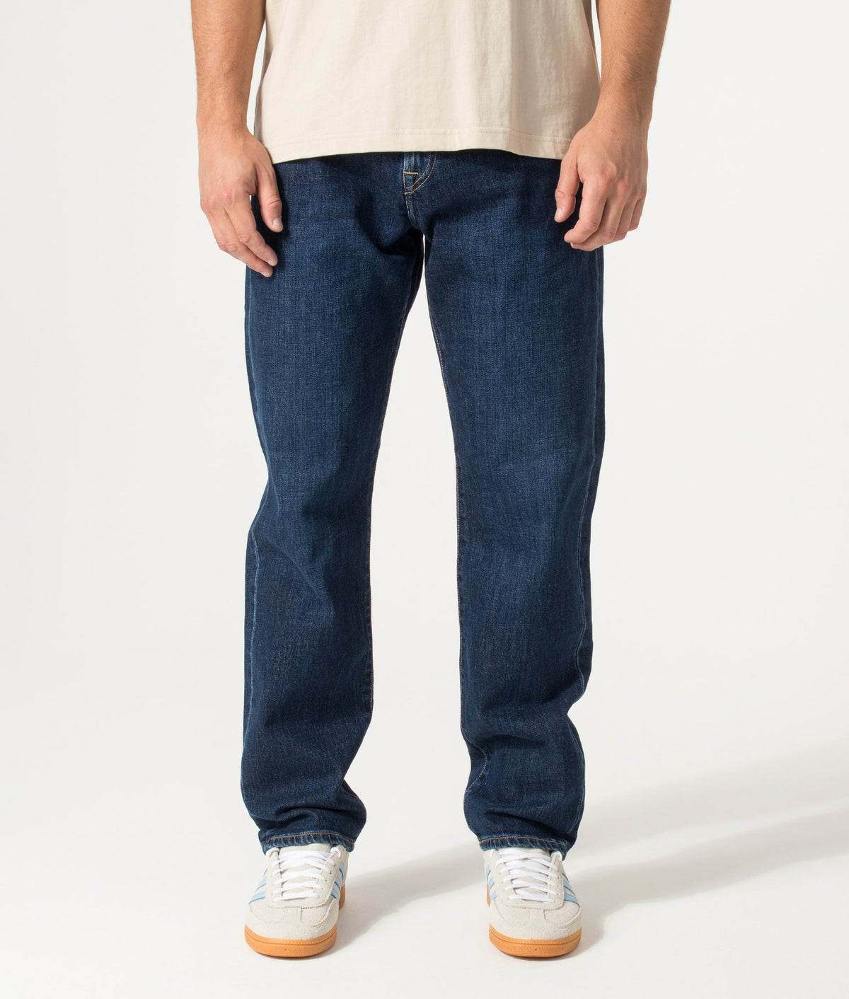 Relaxed Tapered Fit Jeans