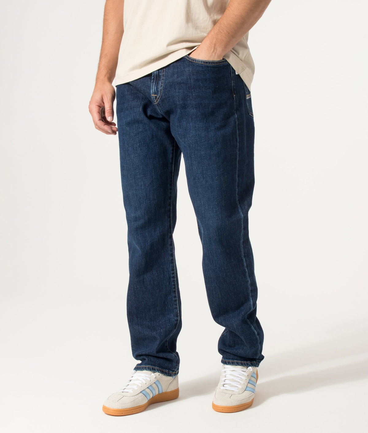 Relaxed Tapered Fit Jeans
