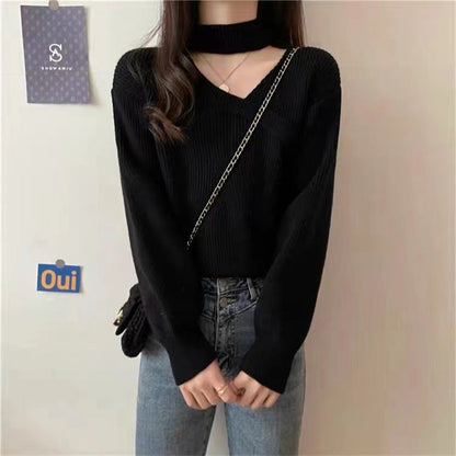 Paisley - V-Neck Knit Sweater